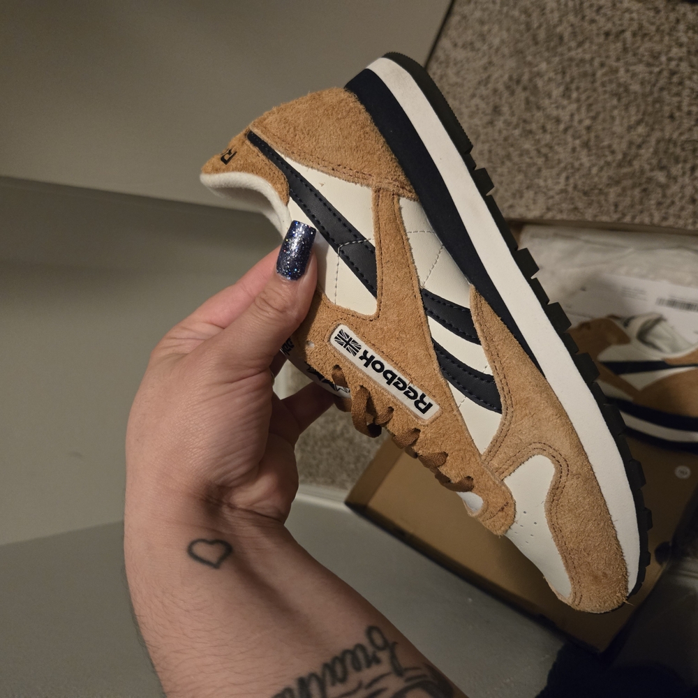 Reebok Men's Tan and Black Sneakers
